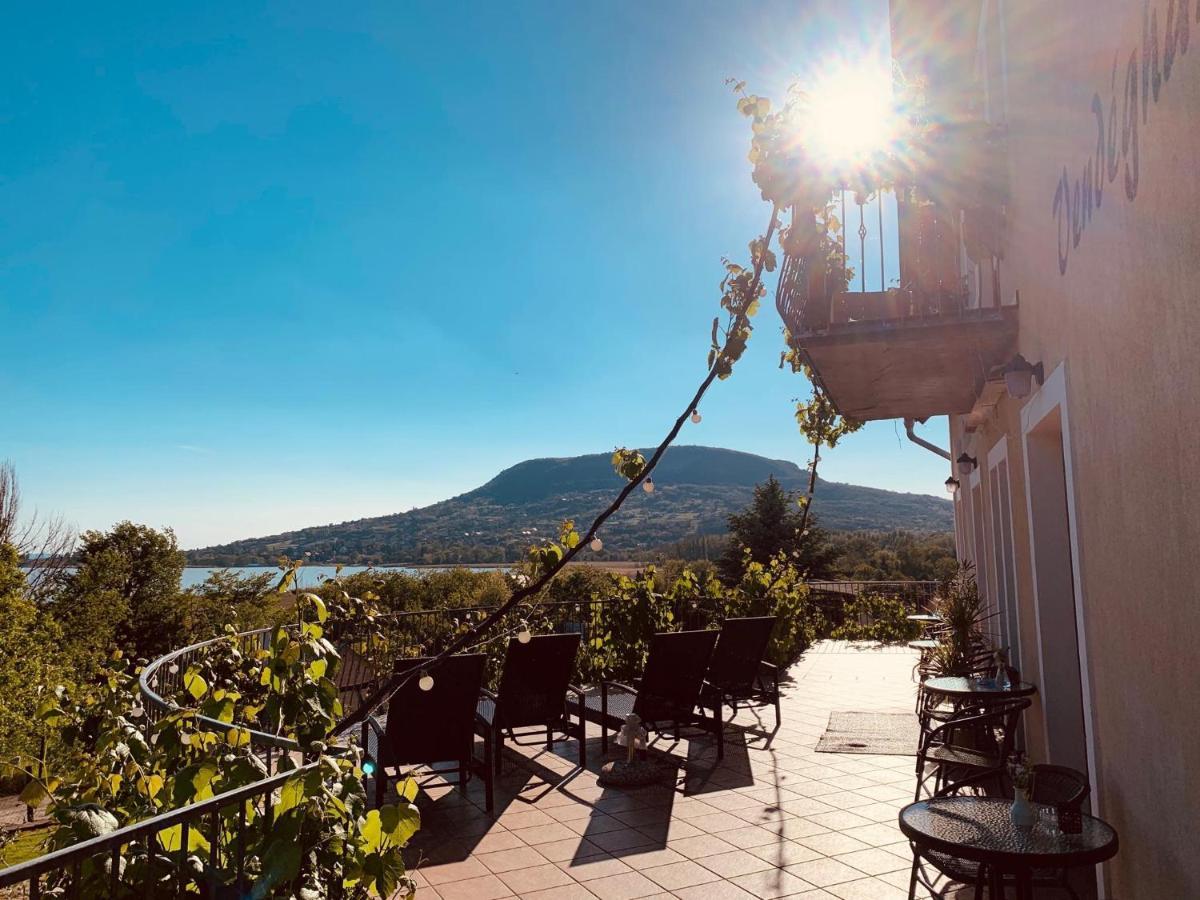 Sipos Borhaz Es Vendeghaz Hotel Badacsonyors Luaran gambar