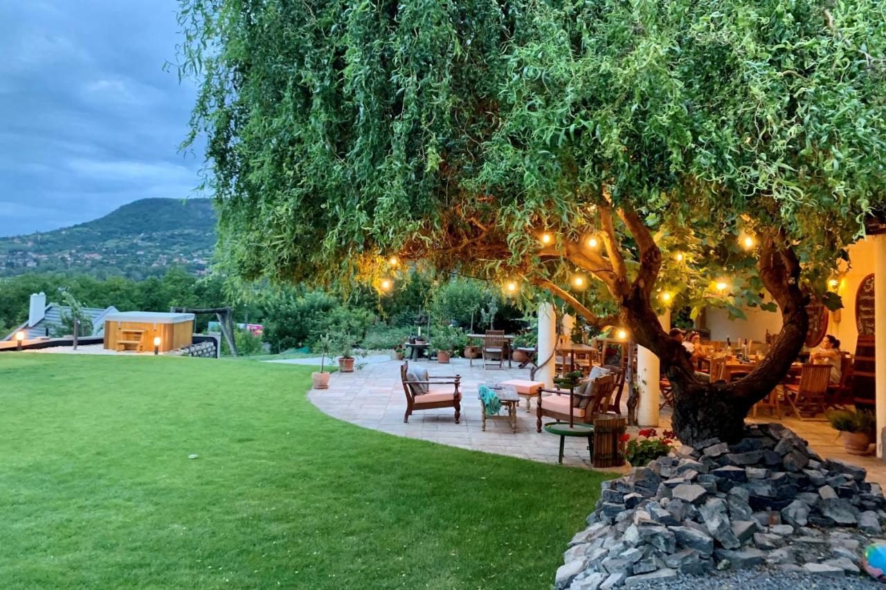 Sipos Borhaz Es Vendeghaz Hotel Badacsonyors Luaran gambar
