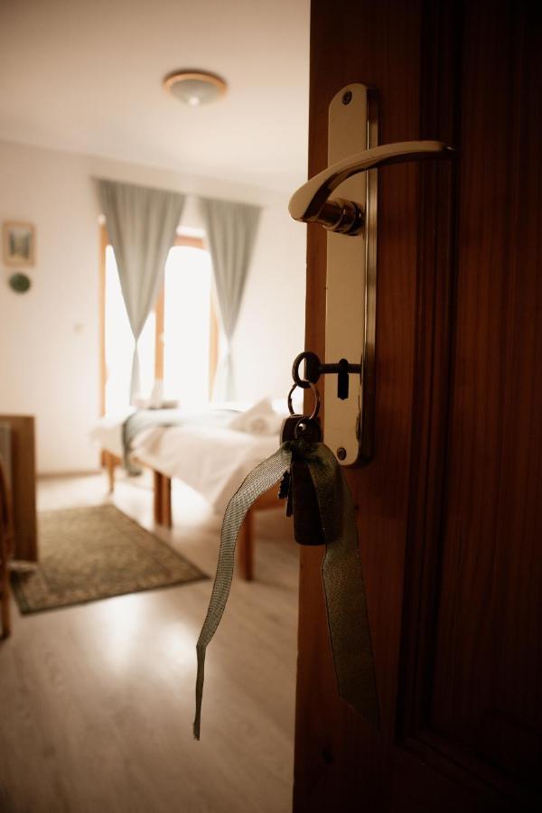 Sipos Borhaz Es Vendeghaz Hotel Badacsonyors Luaran gambar